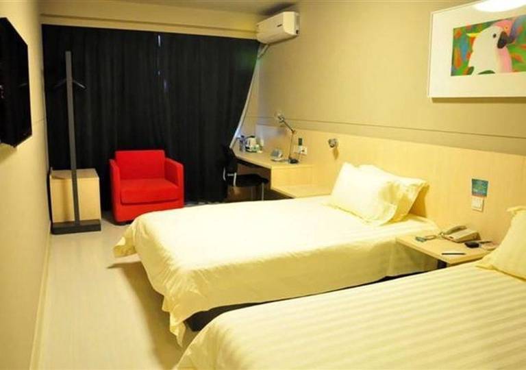 Jinjiang Inn Dalian Gangwan Square International Convention Centre
