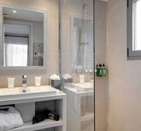 Inter-Hotel Le Domaine du Jas в Антибе