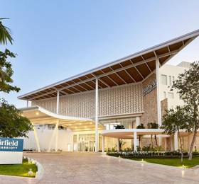 Fairfield Inn & Suites by Marriott Cancun Airport в Канкуне