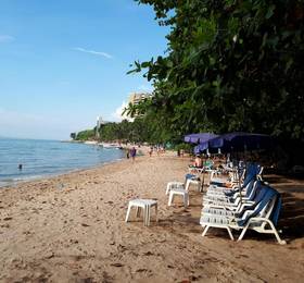 The Cliff Residence в Чонбури