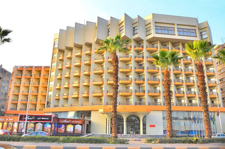Aracan Pyramids Hotel