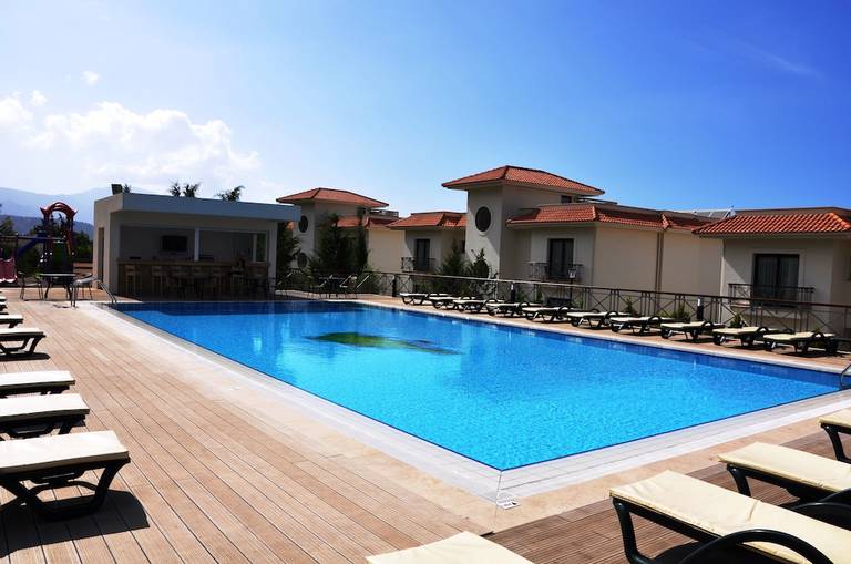 Korineum Golf & Beach Resort