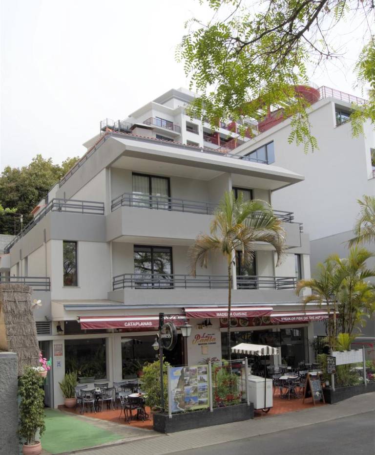 Apartamentos Turisticos Vitoria By Petit Hotels