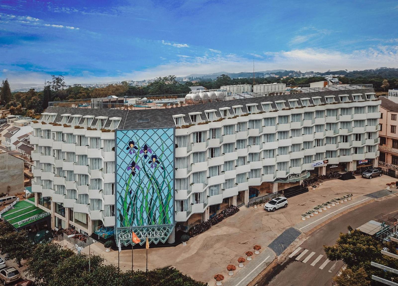 Golf Valley Hotel