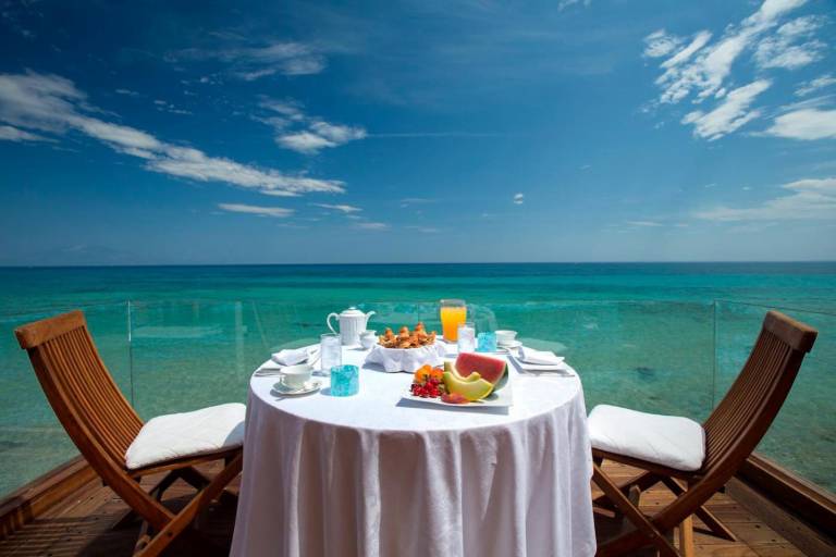 Kaspi Beach Resort Hotel