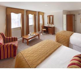 Туры в The Royal Hotel and Merrill Leisure Club в Ирландии