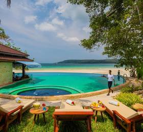 Koh Rong Hill Beach Resort в Сиануквиле