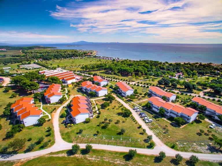 Kazela Resort