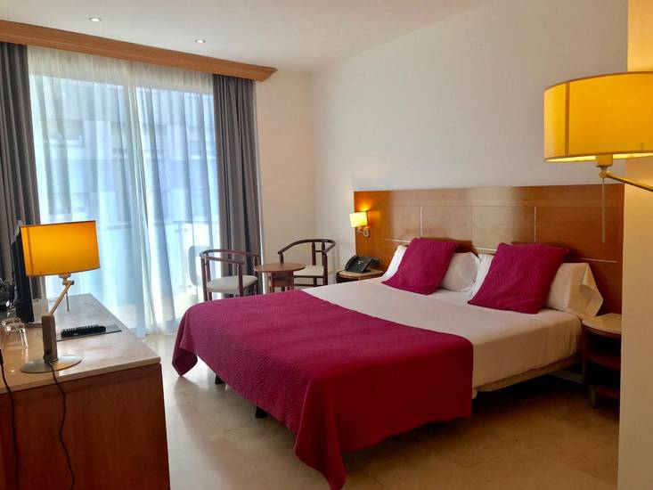 Hotel Calasanz 3* Испания, Сант-Кугат-дель-Вальес