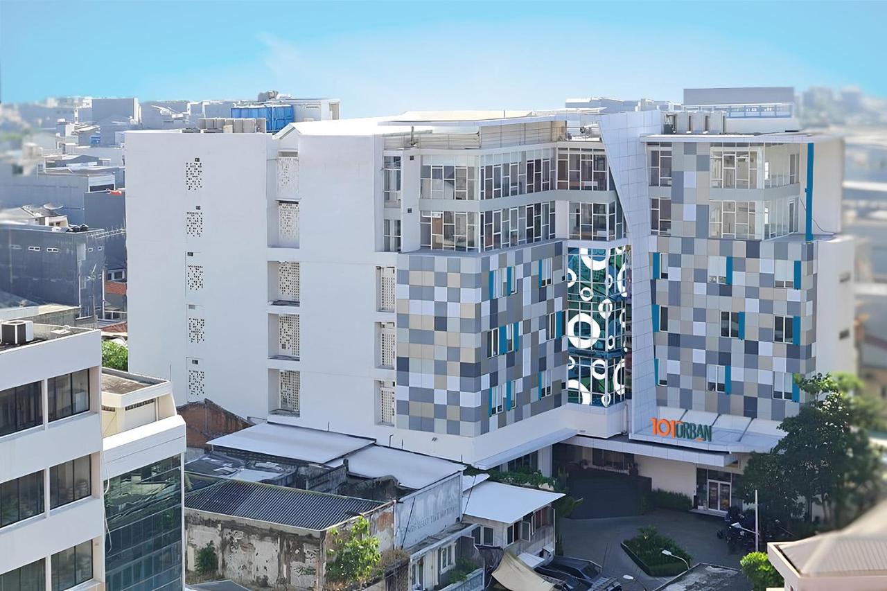 MaxOneHotels.com at Glodok