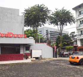 Отдых в RedDoorz Plus near RSCM Jakarta - Индонезия, Джакарта