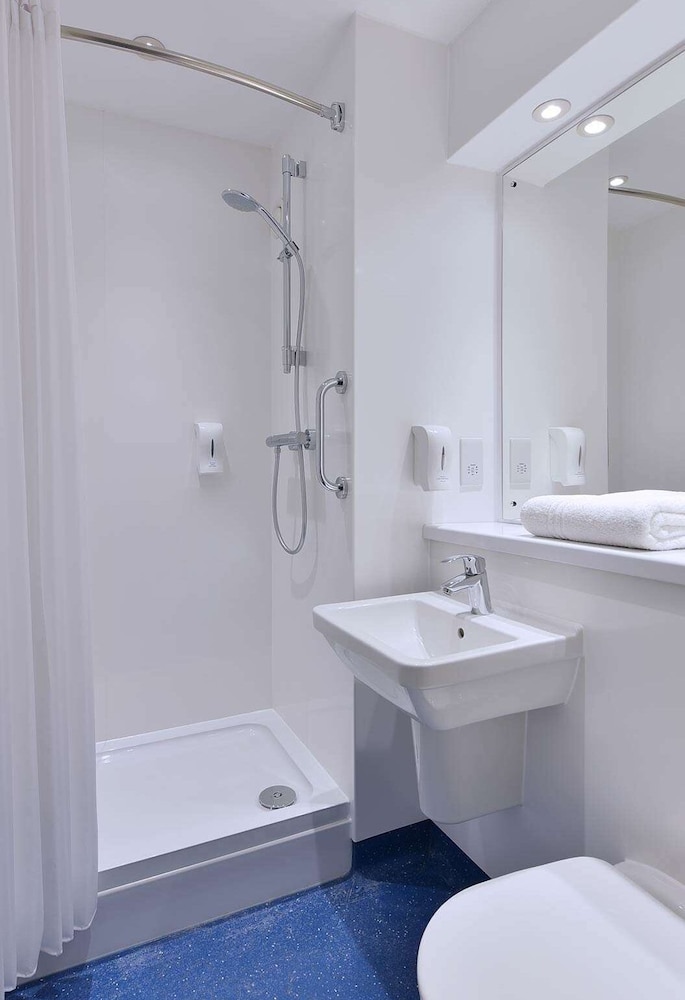 Travelodge London Central City Road
