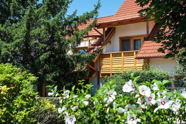 Takacs Apartmanhaz