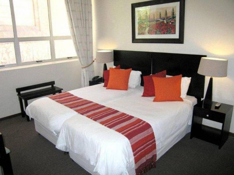 Cape Diamond Hotel