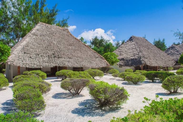 Отель Hakuna Majiwe Beach Lodge & SPA