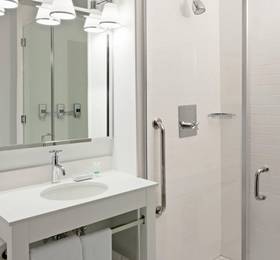 Four Points by Sheraton Long Island City в Нью-Йорке