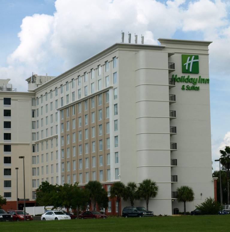 Holiday Inn & Suites Across from Universal Orlando