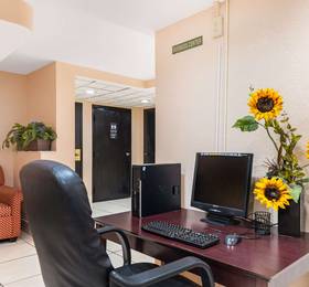 Quality Inn Orlando Airport в Орландо