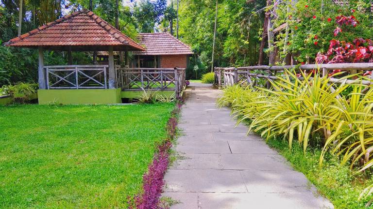Punnamada Resort