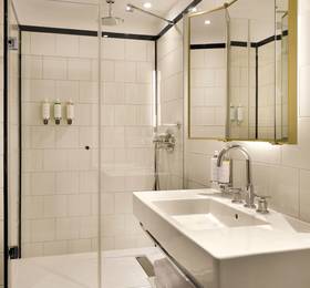 Hotel L'Echiquier Opera Paris в Париже