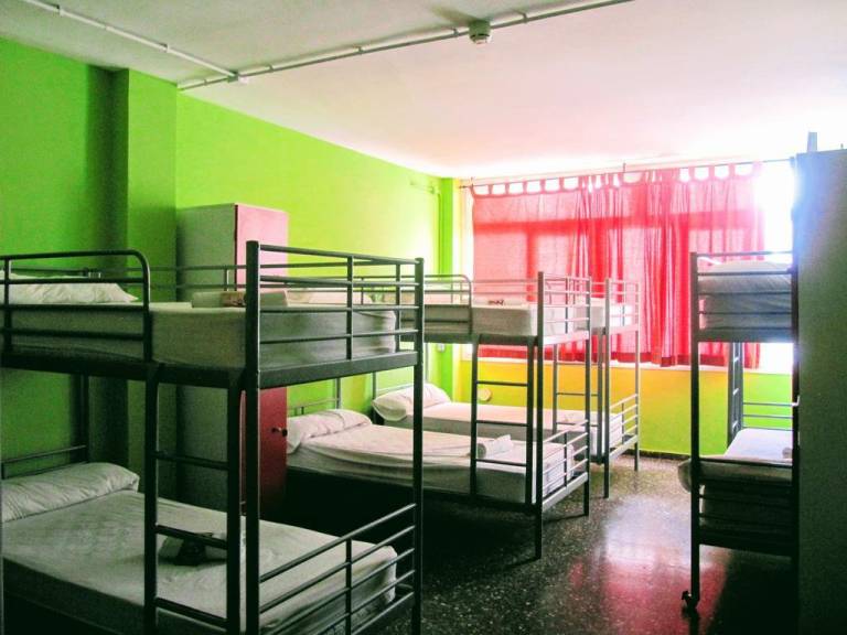 Feetup Yellow Nest Hostel Barcelona