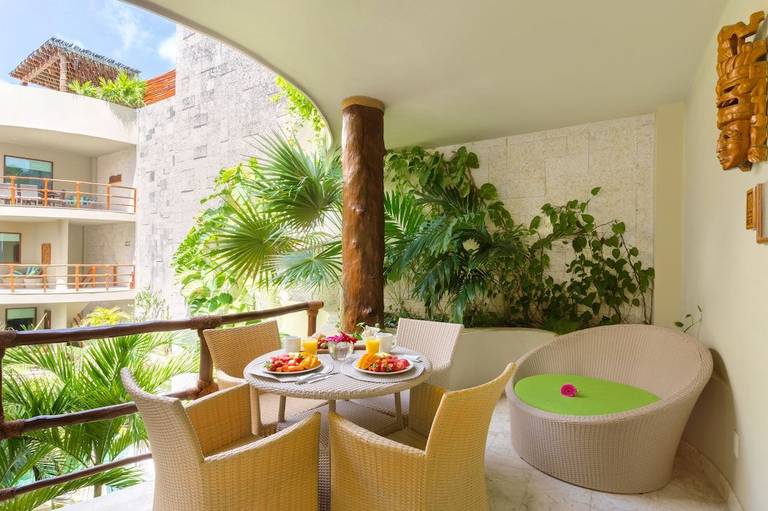 Maya Villa Condo Hotel And Beach Club