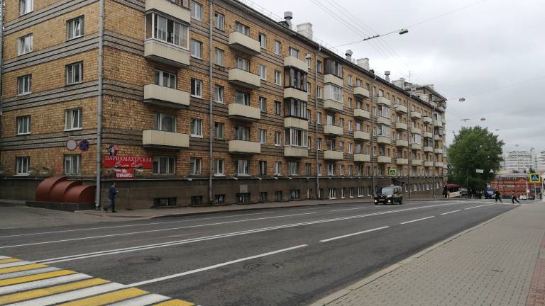Apartment on Gorodskoy Val 9
