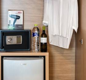Atlas Hotel Skiathos в Город Скиатосе