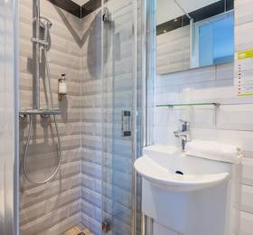 9Hotel Republique в Париже