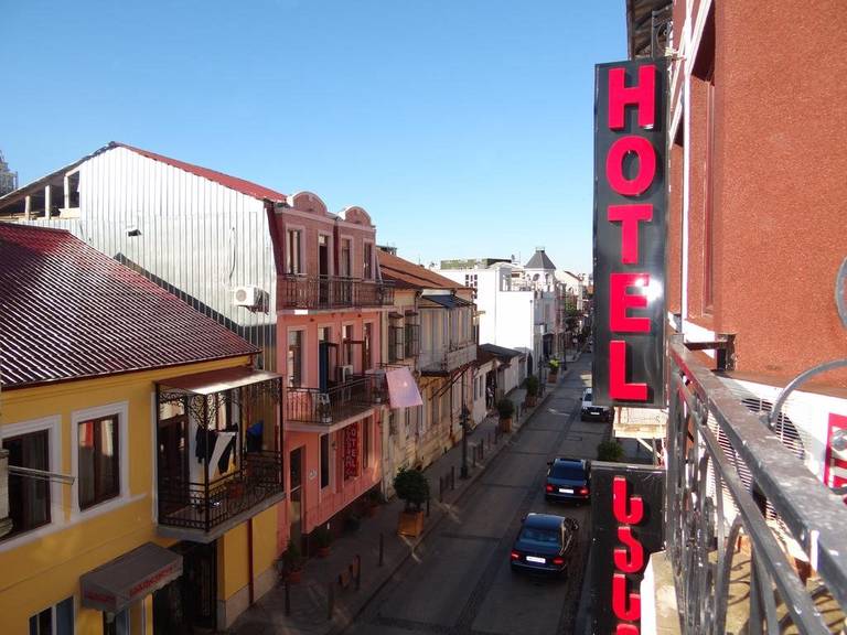 Hotel Golden Fish