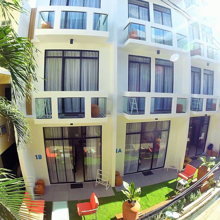 Luxx Boutique Boracay