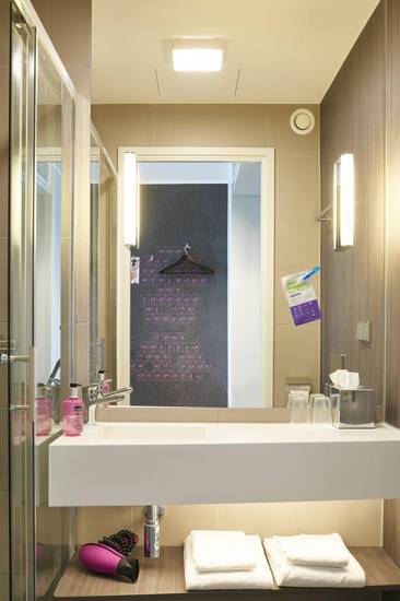 Moxy London Heathrow Airport 3* Великобритания, Лондон