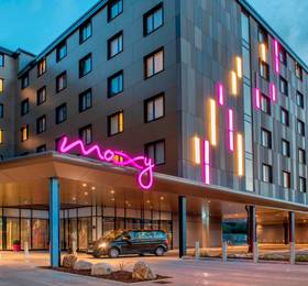 Moxy London Heathrow Airport в Лондоне