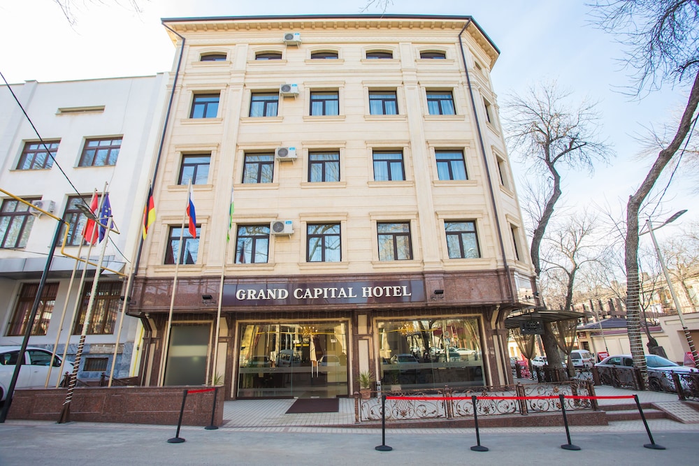 Hotel Grand Capital 4*