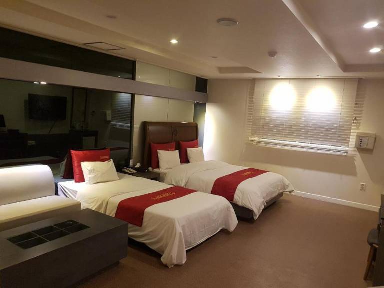 Amourex Hotel