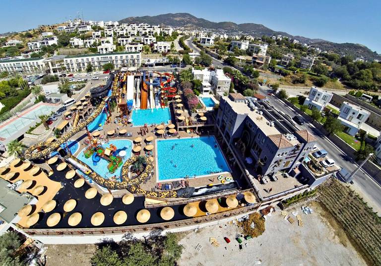 Cactus Mirage Family Club
