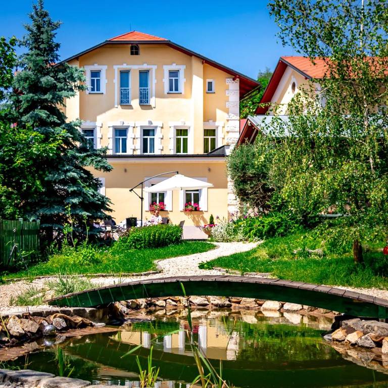 SwissHouse Apartments & Spa
