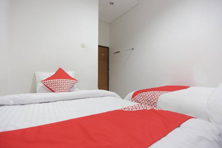 OYO 118 Dorothea Residence