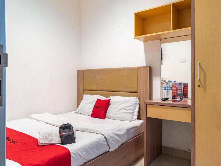 RedDoorz Kawasan Industri 2* Индонезия, Джакарта