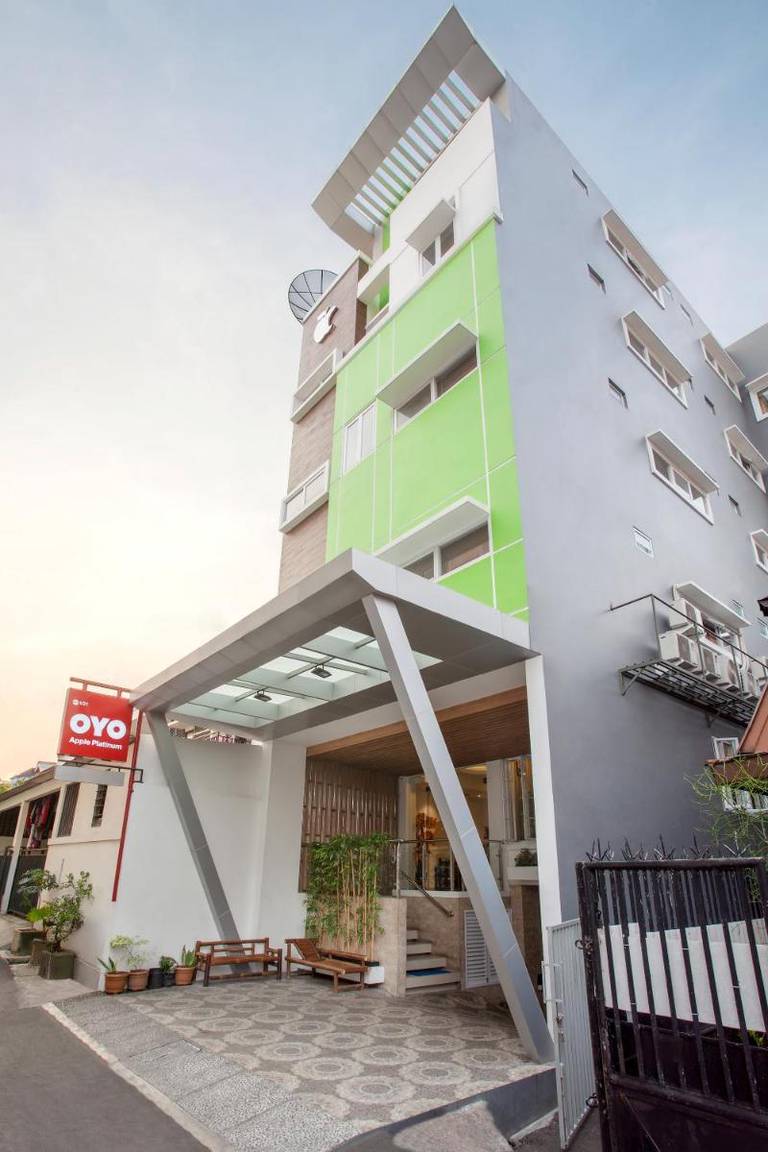 OYO 101 Apple Platinum Near RS BUDI KEMULIAAN