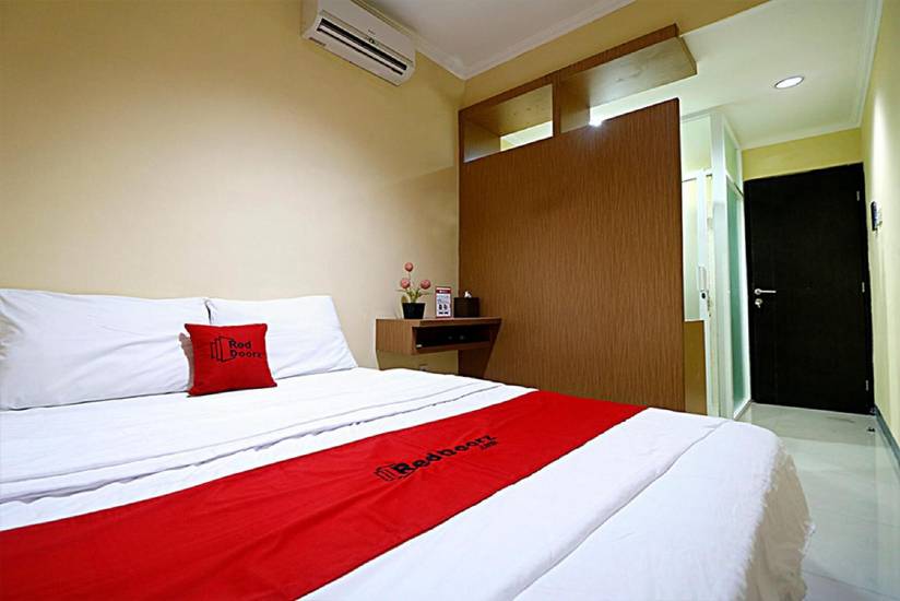 RedDoorz near ITC Cempaka Mas 3* Индонезия, Джакарта