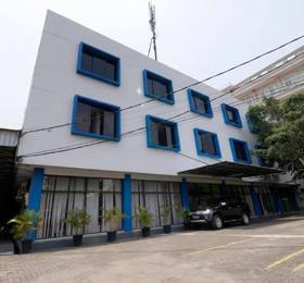 RedDoorz near ITC Cempaka Mas в Джакарте