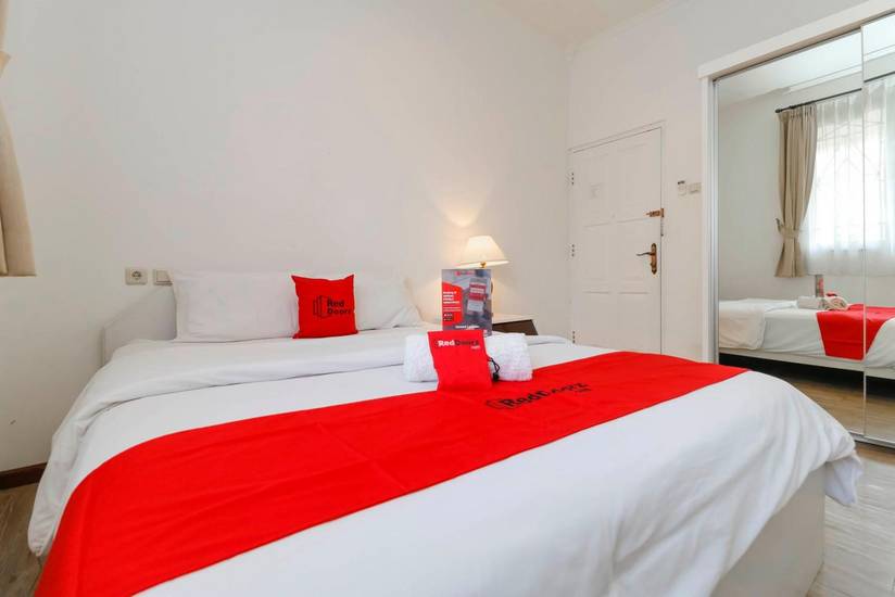 RedDoorz Tendean 2* Индонезия, Джакарта
