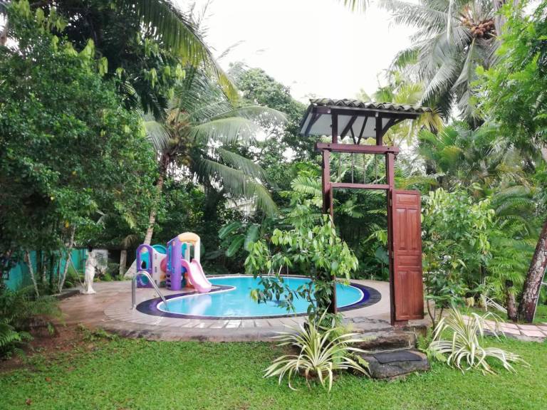 Manik Villa