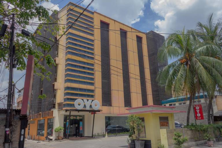 OYO 180 Hotel Mirah Near RSUD Sawah Besar