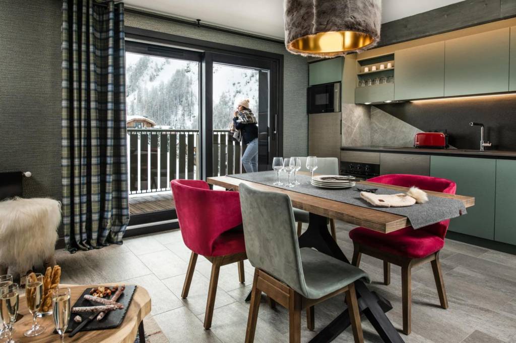 Chalets Izia - Village Montana 5*