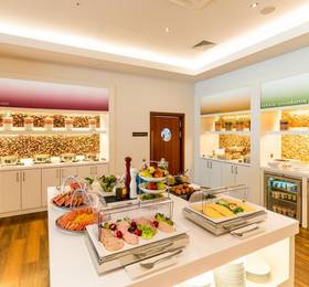 Hampton by Hilton Warsaw Airport в Варшаве