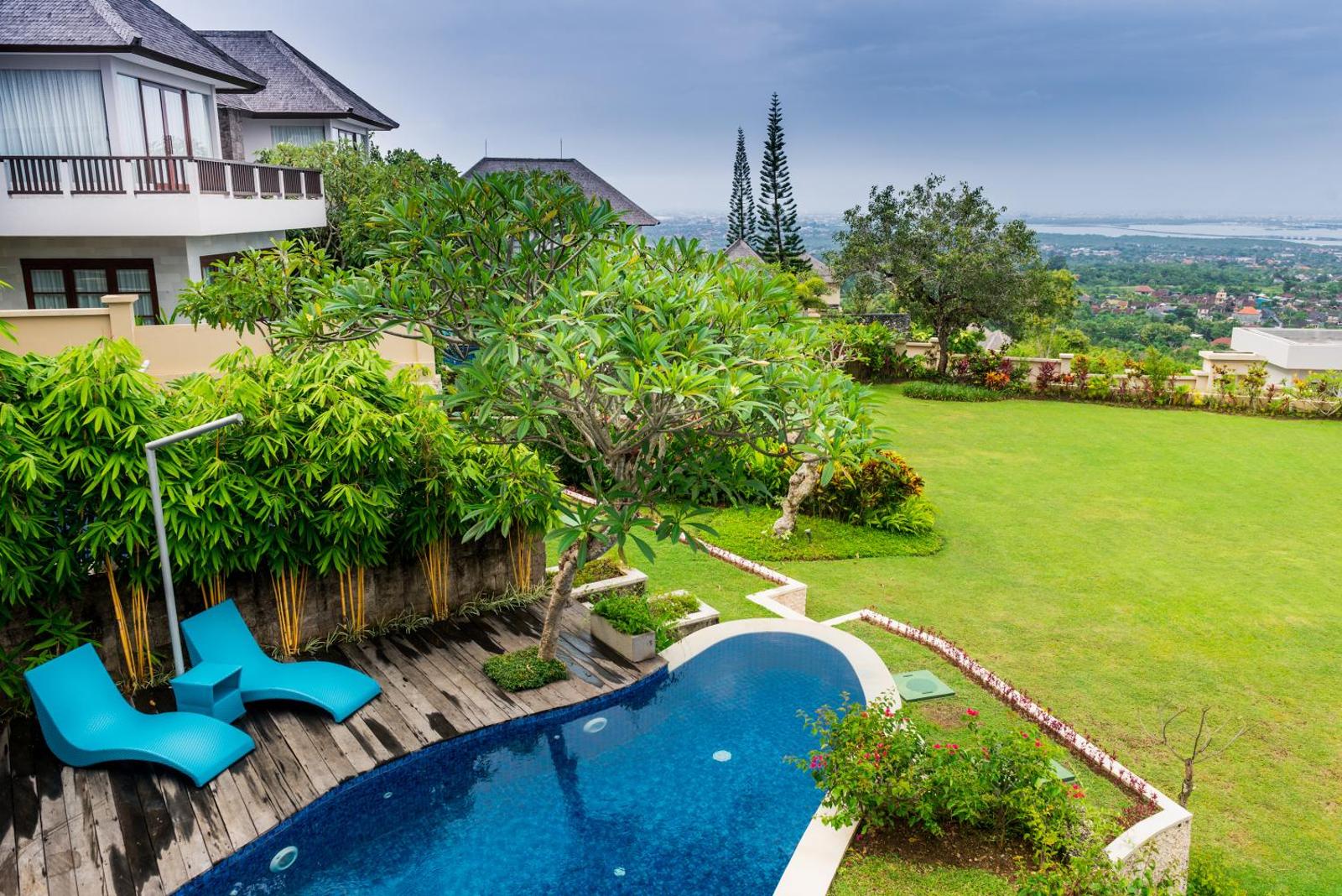 Island suites. Sun Island Spa Бали. Бали Гоа. Гонг Индонезия Бали. Бали вилла солнце.