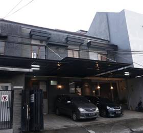 RedDoorz Plus near RS Harapan Kita в Джакарте