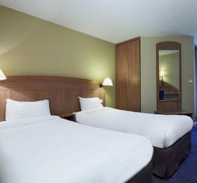 Hotel de Villeneuve la Garenne - Stade de France в Париже